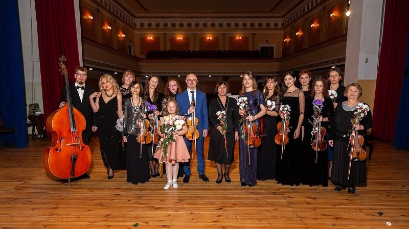 Камерний оркестр «Con Moto»